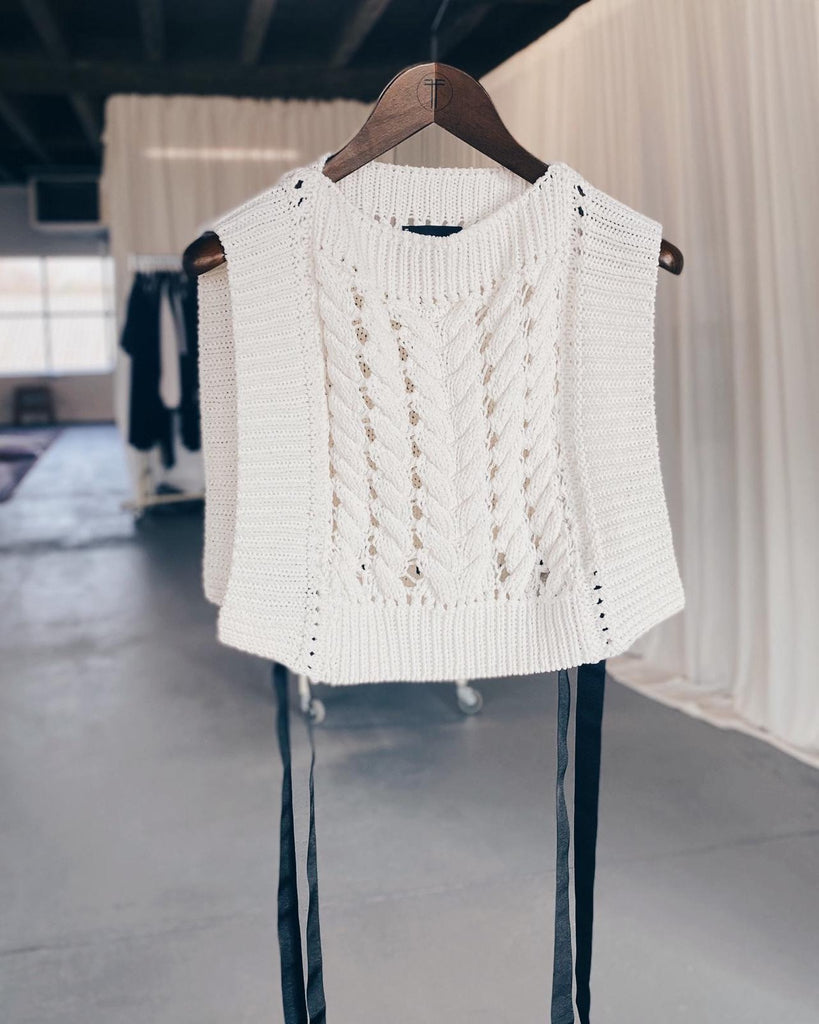 SUKI CABLE KNIT TOP